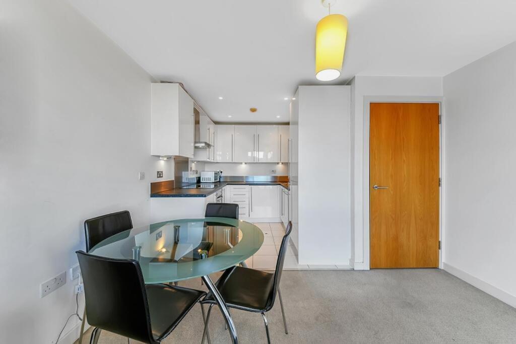 לונדון Cozycomfy Luxury Apartment מראה חיצוני תמונה
